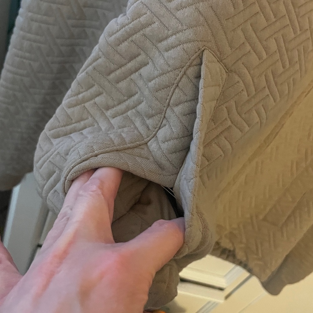 Como Quilted Tan Bomber Jacket - Picture 3 of 9